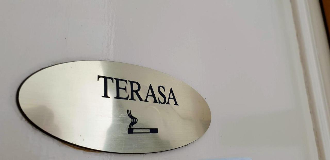 Self-Service Hotel Ostas Praha Luaran gambar