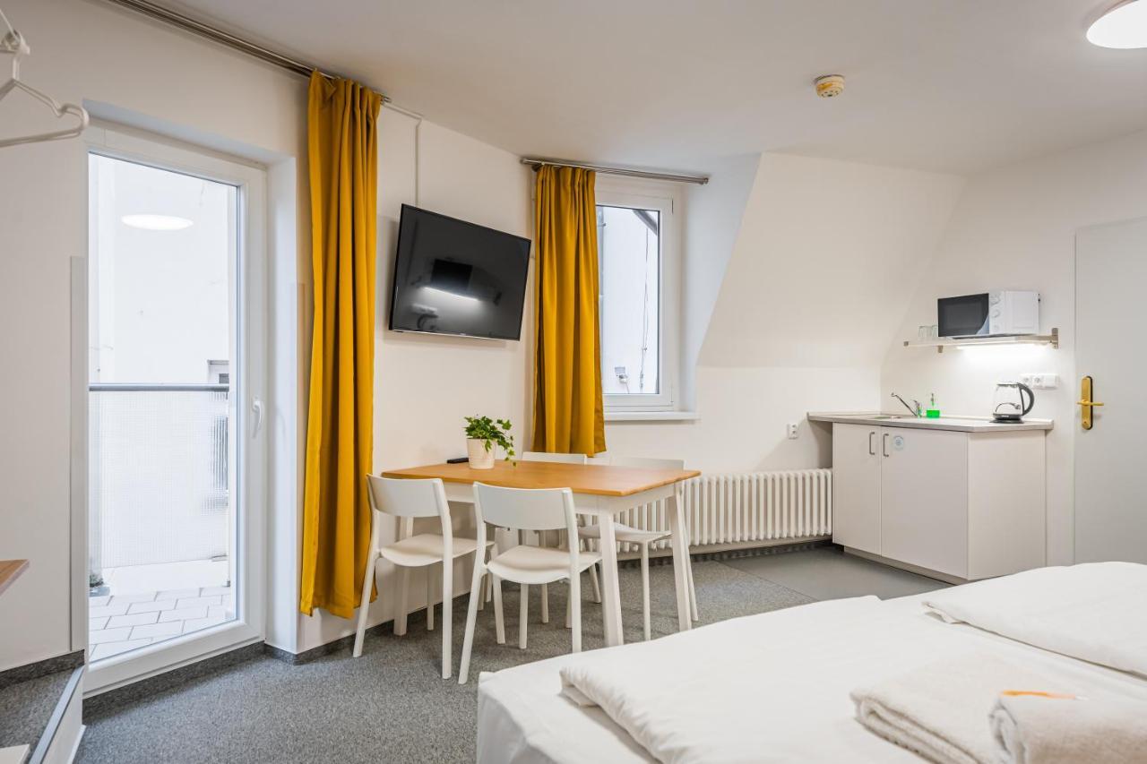 Self-Service Hotel Ostas Praha Luaran gambar