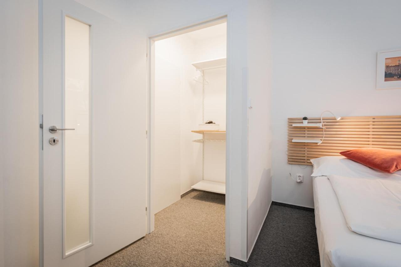 Self-Service Hotel Ostas Praha Luaran gambar